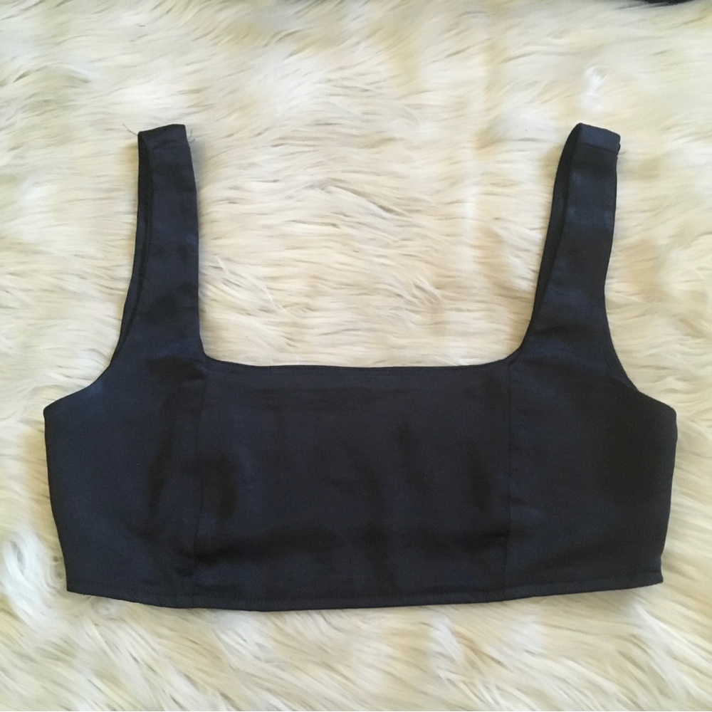 Princess Polly Black Satin crop top tank cami size xs Extra Small 2 4